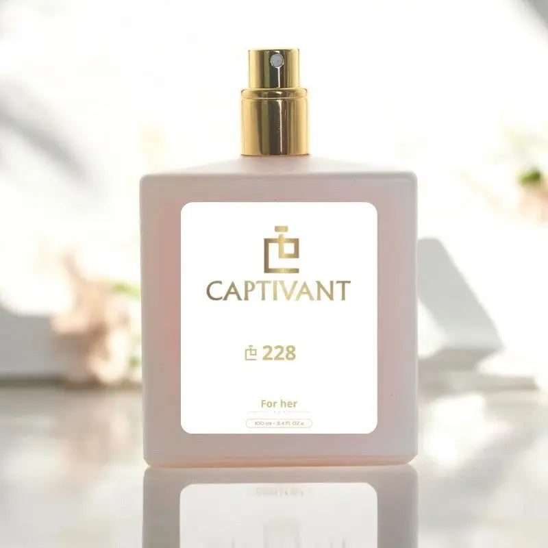 Descubre nuestras equivalencias femeninas: perfumes inspirados en las fragancias de mujer más emblemáticas, creados para resaltar tu estilo y personalidad con un toque de sofisticación y elegancia. Encuentra tu esencia perfecta.